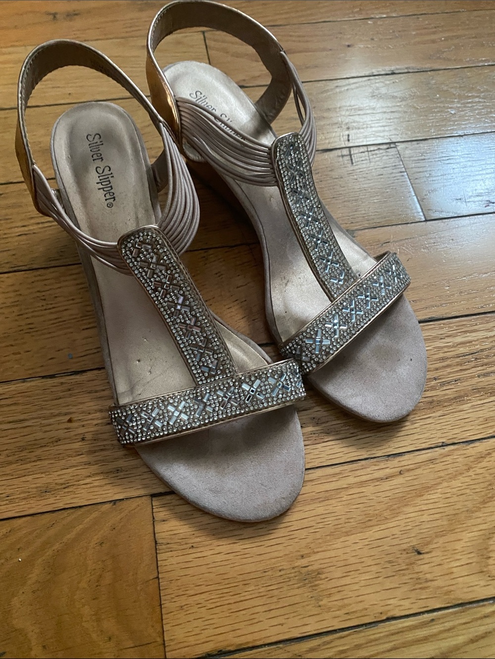 Women's Beaded T-Strap Sandal in Rose Gold